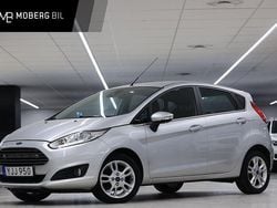 Grå Begagnad 2016 Ford Fiesta Titanium Halvkombi | 104 900 kr (Marknadspris)