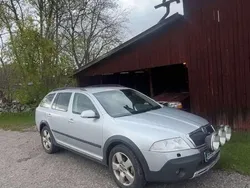 Silver Begagnad 2008 Skoda Octavia Scout Kombi | 32 500 kr (Marknadspris)