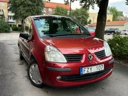 Röd Begagnad 2008 Renault Modus Minibuss | 28 000 kr