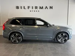 Grå Begagnad 2022 Volvo XC90 R-Design SUV | 659 900 kr (Marknadspris)