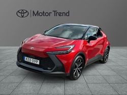 Röd Begagnad 2023 Toyota C-HR Style SUV | 379 000 kr (Bra pris)