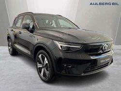 Svart Begagnad 2023 Volvo XC40 Plus SUV | 344 500 kr