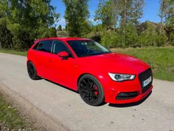 Röd Begagnad 2014 Audi A3 Sportback Ambition Halvkombi | 159 900 kr (Marknadspris)