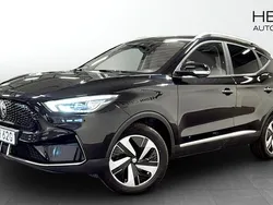 Svart (black) Begagnad 2021 MG ZS Luxury Sedan | 234 900 kr (Superpris)