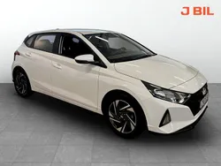 Vit Begagnad 2022 Hyundai i20 Essential Halvkombi | 154 900 kr (Marknadspris)