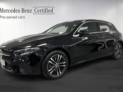 Svart Begagnad 2023 Mercedes A250 Halvkombi | 329 000 kr (Marknadspris)