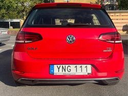 Röd Begagnad 2018 VW Golf VII Halvkombi | 115 000 kr (Marknadspris)