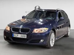 Blå Begagnad 2009 BMW 320 Kombi | 69 900 kr (Marknadspris)