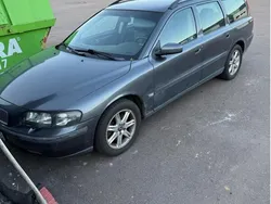 Grå Begagnad 2004 Volvo V70 Business Edition Kombi | 20 000 kr (Bra pris)