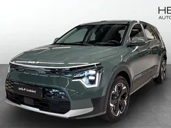 Grön (green) Begagnad 2024 Kia e-Niro SUV | 359 900 kr (Lite dyr)