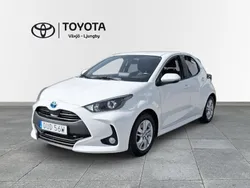 Vit Begagnad 2022 Toyota Yaris Hybrid Active Halvkombi | 209 000 kr (Marknadspris)