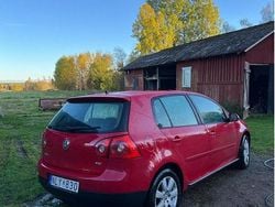 Röd Begagnad 2007 VW Golf V Halvkombi | 16 000 kr (Bra pris)