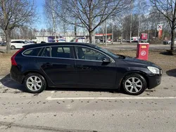 Svart Begagnad 2012 Volvo V60 Momentum Kombi | 60 000 kr (Bra pris)