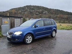 Blå Begagnad 2007 VW Touran Highline Minibuss | 17 000 kr (Superpris)