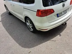 Vit Begagnad 2013 VW Sharan Minibuss | 92 000 kr (Lite dyr)