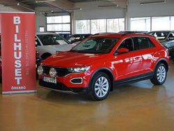 Röd Begagnad 2021 VW T-Roc SUV | 239 000 kr (Marknadspris)