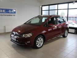 Röd Begagnad 2020 VW Golf VIII Halvkombi | 185 000 kr (Bra pris)