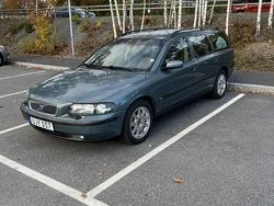 Grön Begagnad 2004 Volvo V70 Business Edition Kombi | 30 000 kr (Marknadspris)
