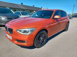 Orange Begagnad 2013 BMW 118 Halvkombi | 94 900 kr (Marknadspris)
