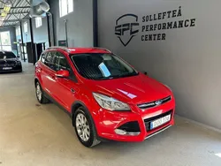 Röd Begagnad 2014 Ford Kuga Titanium SUV | 129 900 kr (Dyr)
