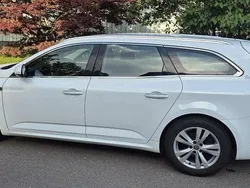 Vit Begagnad 2017 Renault Talisman GrandTour Kombi | 127 000 kr (Superpris)