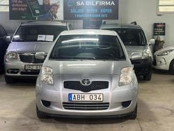 Silver Begagnad 2006 Toyota Yaris Halvkombi | 34 900 kr (Bra pris)