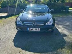 Svart Begagnad 2009 Mercedes CLS320 Sportkupé | 129 000 kr