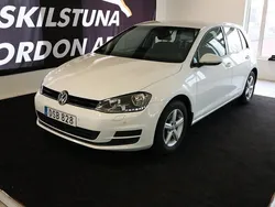 Vit Begagnad 2016 VW Golf VII R Halvkombi | 159 900 kr (Marknadspris)