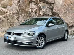 Silver Begagnad 2018 VW Golf VII Halvkombi | 154 700 kr (Marknadspris)