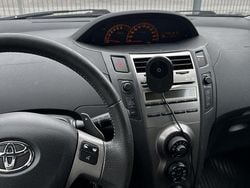 Blå Begagnad 2010 Toyota Yaris Halvkombi | 76 000 kr (Marknadspris)