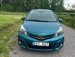 Grön Begagnad 2012 Toyota Yaris Multidrive S Halvkombi | 69 000 kr (Marknadspris)