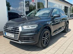 Grå (gråmetallic) Begagnad 2018 Audi Q5 SUV | 299 000 kr (Marknadspris)