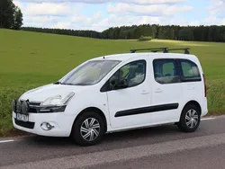 Vit Begagnad 2014 Citroën Berlingo Minibuss | 85 000 kr (Marknadspris)