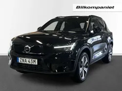 Svart Begagnad 2022 Volvo XC40 Core SUV | 335 500 kr