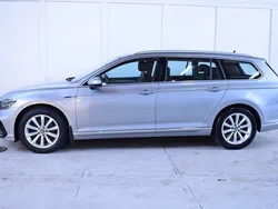 Silver Begagnad 2022 VW Passat Business Kombi | 239 900 kr (Bra pris)