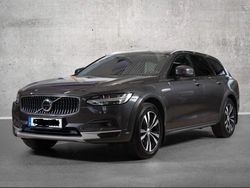 Grå Begagnad 2021 Volvo V90 CC Momentum Kombi | 349 000 kr (Marknadspris)