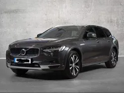 Grå Begagnad 2021 Volvo V90 CC Momentum Kombi | 349 000 kr (Marknadspris)