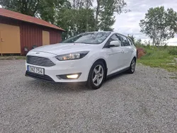 Vit Begagnad 2015 Ford Focus Titanium Kombi | 47 500 kr (Bra pris)