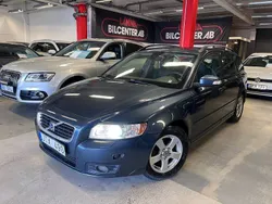 Blå Begagnad 2009 Volvo V50 Momentum Kombi | 29 900 kr (Marknadspris)