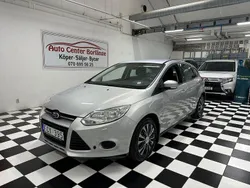 Grå Begagnad 2011 Ford Focus Trend Halvkombi | 44 900 kr (Marknadspris)