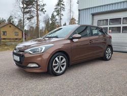 Brun Begagnad 2014 Hyundai i20 Halvkombi | 89 900 kr (Dyr)