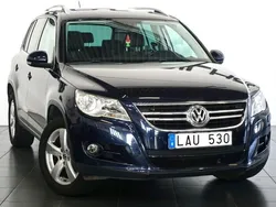 Mörkblå Begagnad 2010 VW Tiguan Sportline SUV | 129 900 kr (Lite dyr)