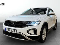 Vit (pure white) Begagnad 2022 VW T-Roc Life SUV | 264 900 kr (Marknadspris)