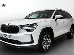 Vit (moon white metallic) Ny 2025 Skoda Kodiaq Selection SUV | 484 900 kr