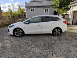 Vit Begagnad 2016 Kia Ceed Sportswagon GT-Line Kombi | 107 000 kr (Marknadspris)