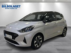 Grå metallic / svart tak Begagnad 2023 Hyundai i10 Advanced Halvkombi | 179 000 kr (Dyr)
