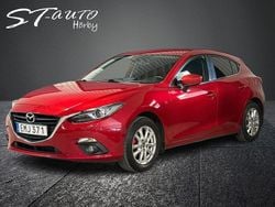 Röd Begagnad 2015 Mazda 3 Inclusive Halvkombi | 134 900 kr (Marknadspris)