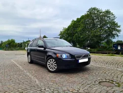 Svart Begagnad 2007 Volvo V50 Kombi | 39 000 kr (Marknadspris)