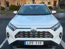 Begagnad 2023 Toyota RAV4 Hybrid Active SUV | 399 000 kr (Marknadspris)