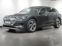 Grå Begagnad 2020 Audi e-tron Proline SUV | 289 800 kr